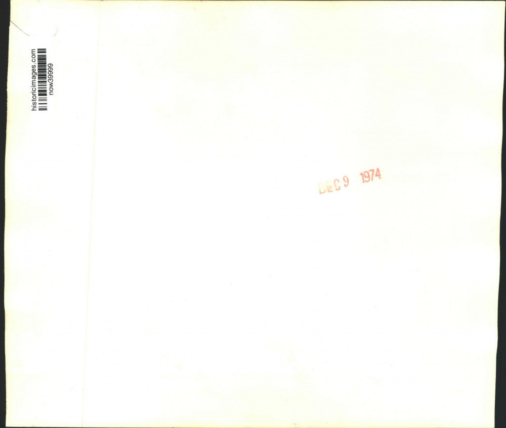 1974 Press Photo Pres. Anwar Sadat greets Palestine leader Yasser Arafat, Cairo