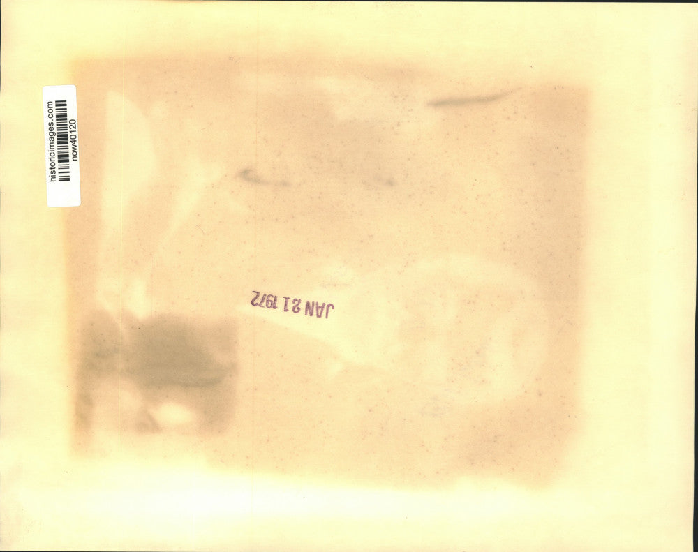 1972 Press Photo Air America Pilot James Wallace Russell & Son with Laos Press