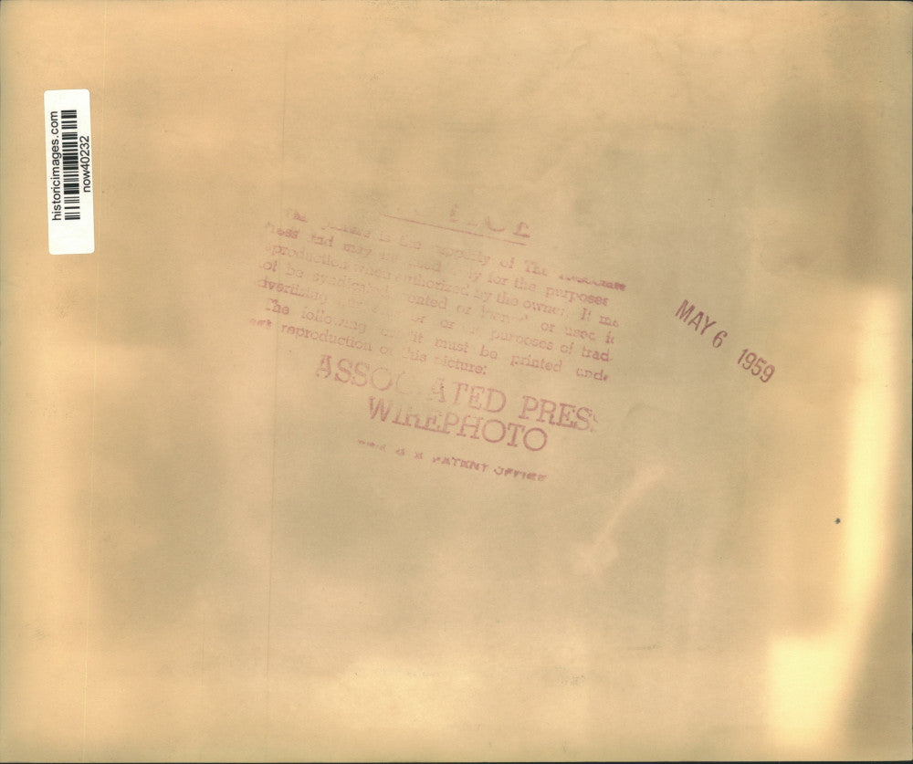 1959 Press Photo Locals line up to see Prime MInister Harold Macmillan, Ukraine