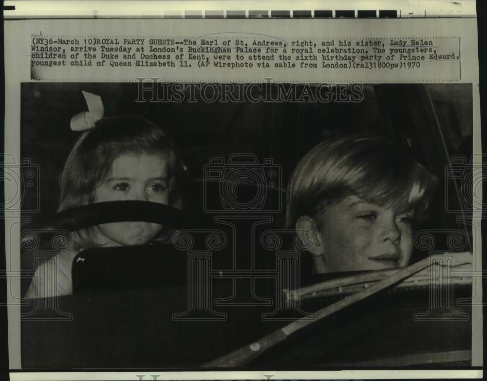 1970 Press Photo George and Helen Windsor arrive at Buckingham Palace, London