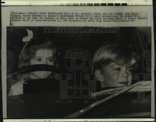 1970 Press Photo George and Helen Windsor arrive at Buckingham Palace, London