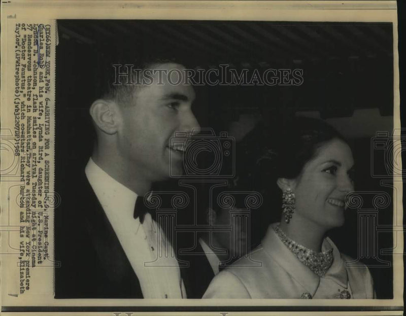 Load image into Gallery viewer, 1968 Press Photo President Johnson's Daughter Lynda, Husband at NY Movie Opening
