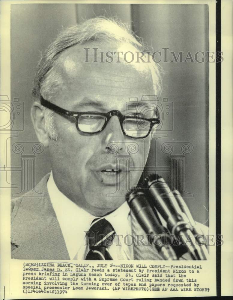 Load image into Gallery viewer, 1974 Press Photo Lawyer Advises Press Nixon Will Surrender Watergate Materials
