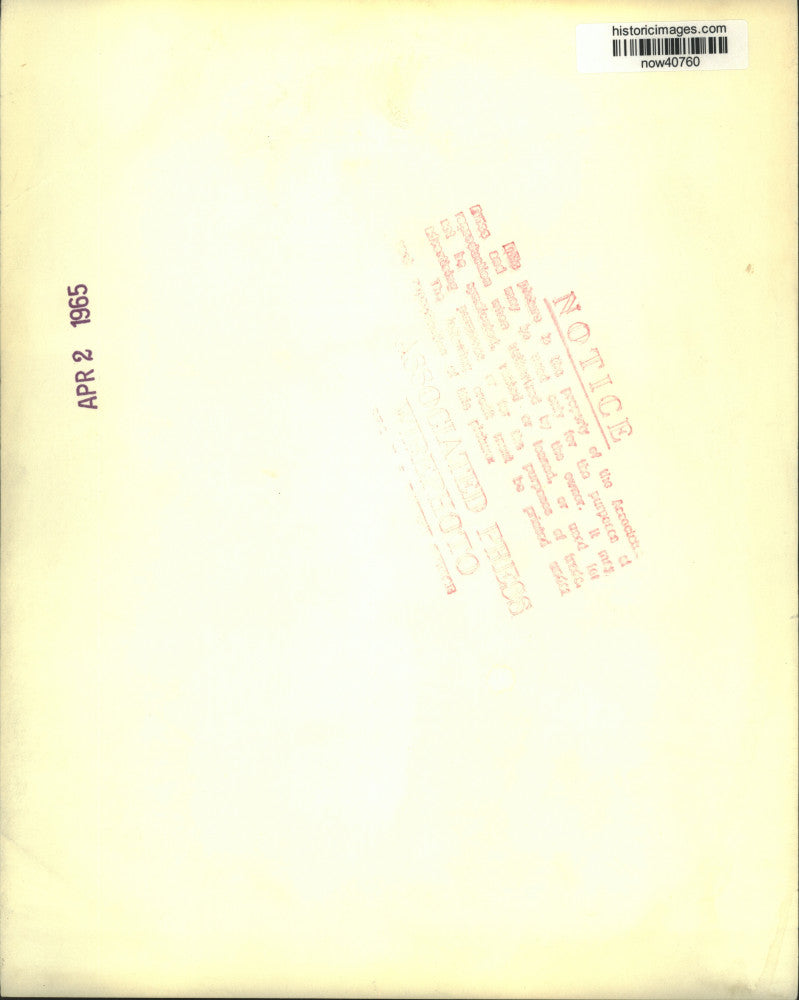 Load image into Gallery viewer, 1965 Press Photo U.S. Ambassador, Vietnamese Police Chief Comfort Children
