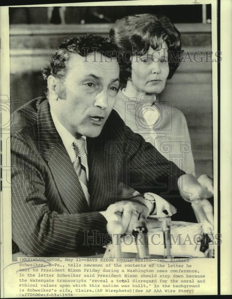 1974 Press Photo Senator Richard Schweiker Says Nixon Should Resign - now40818