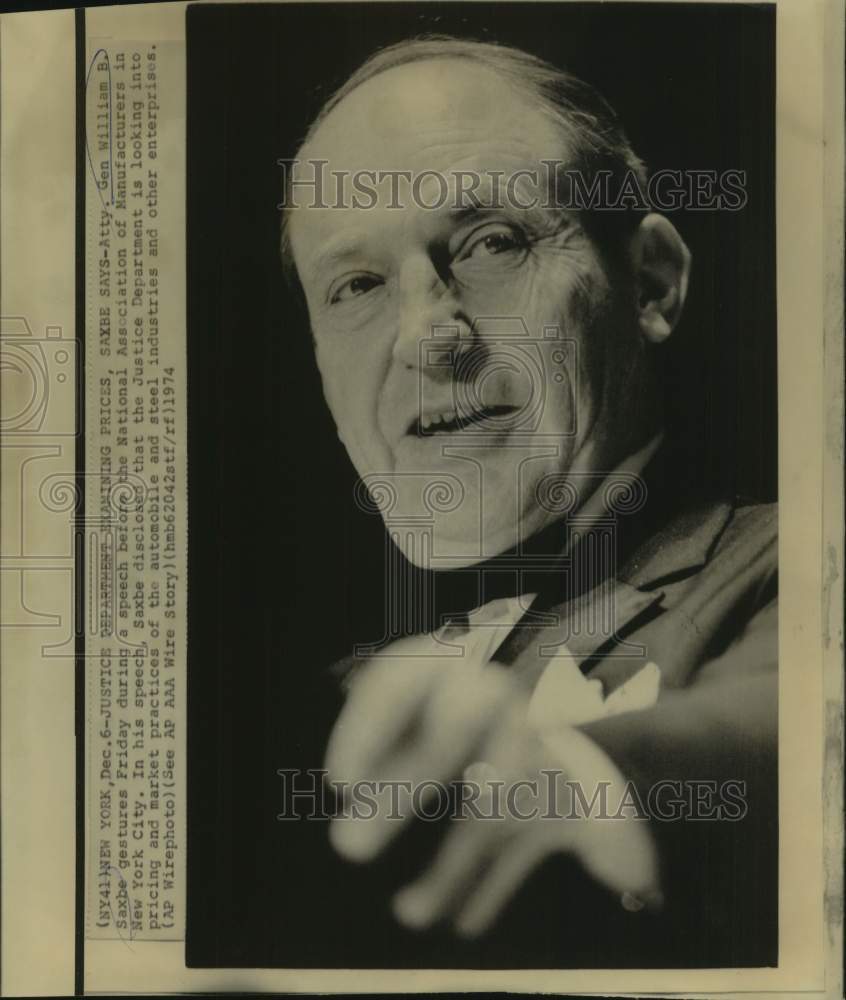 1974 Press Photo Attorney General Saxbe at Manufacturers Association Meeting