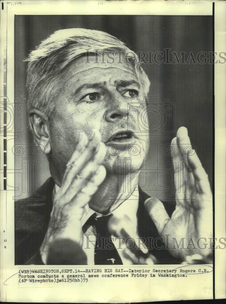 Load image into Gallery viewer, 1973 Press Photo Interior Secretary Rogers Morton at Washington News Conference
