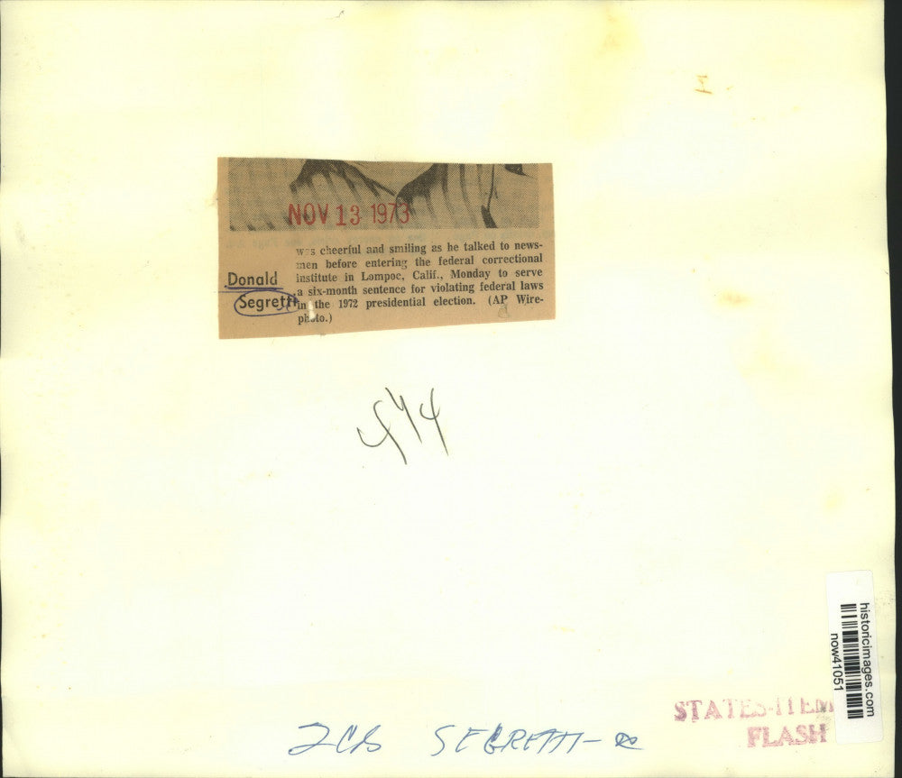 1973 Press Photo Political Agent Donald Segretti & Press before Entering Prison