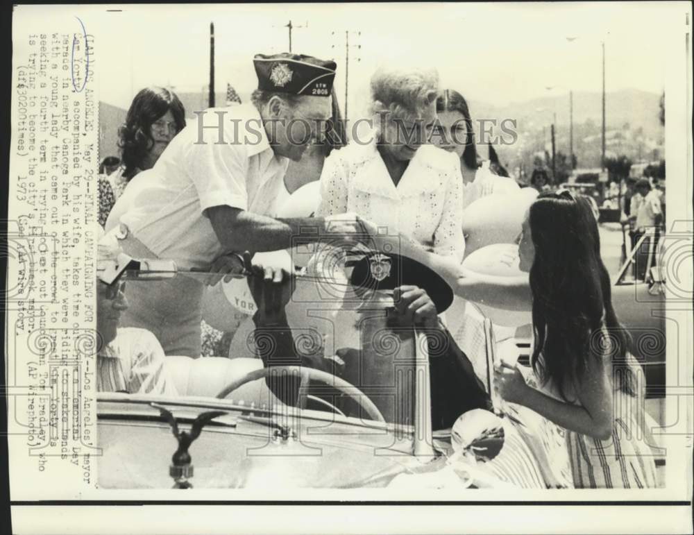 1973 Press Photo Los Angeles Mayor Sam Yorty in Memorial Day Parade- Canoga Park