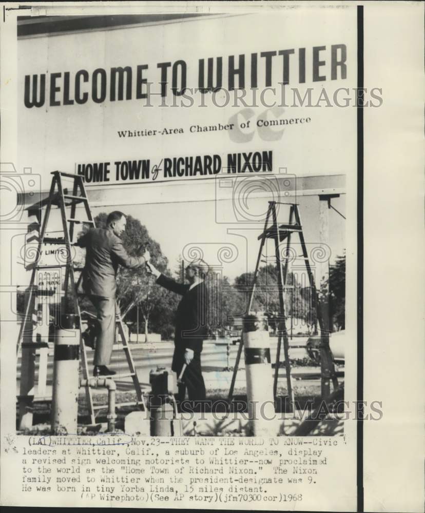 1968 Press Photo Whittier, California civil leaders display new welcome sign