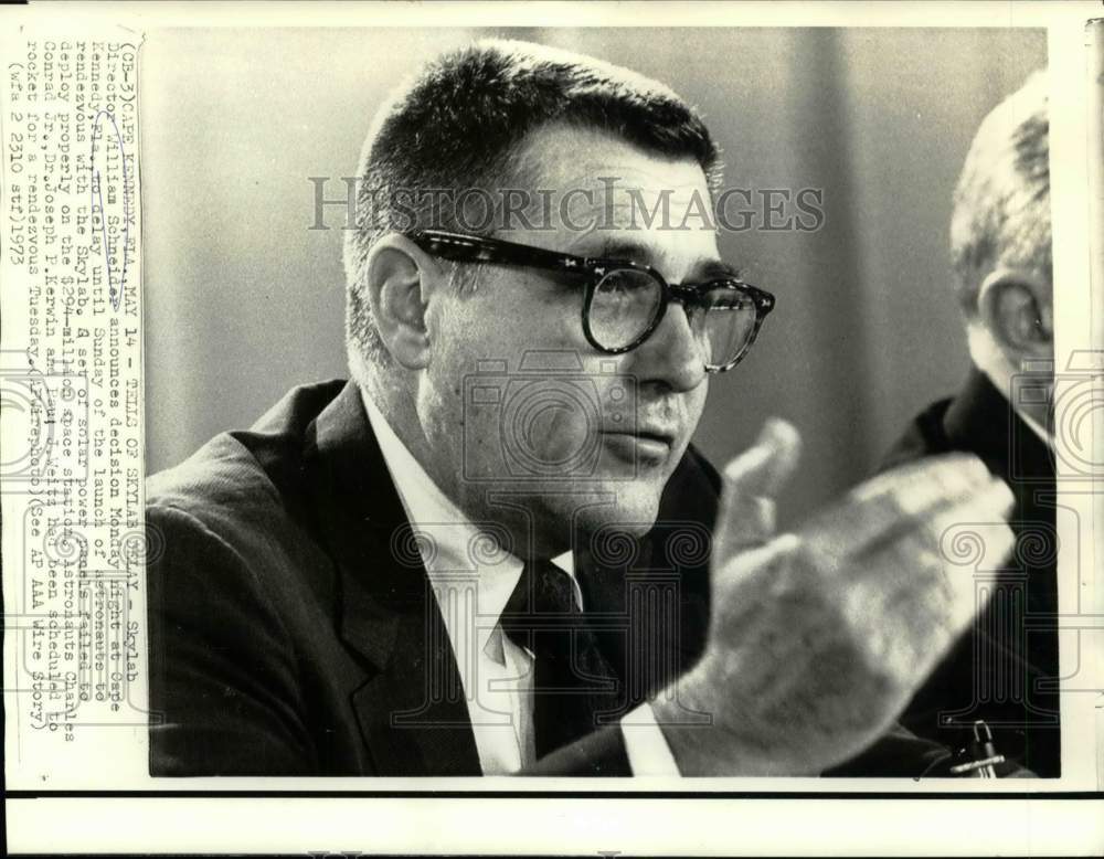 1973 Press Photo Skylab Director William Schneider to delay astronauts launch