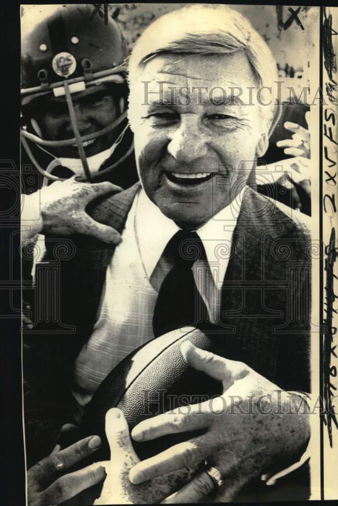 1973 Press Photo Johnny Vaught, Ole Miss football coach, returns to coaching- Historic Images