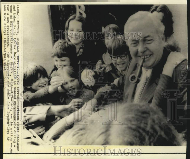 Load image into Gallery viewer, 1974 Press Photo Harold Wilson, British Prime Minister &amp; Labor Party leader

