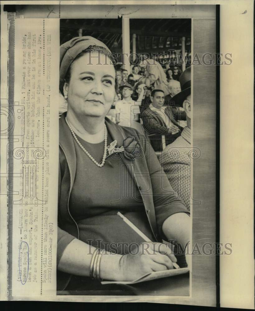 1967 Press Photo Lorena Spahn with Scorecard at Tulsa Oilers Game - now56754- Historic Images