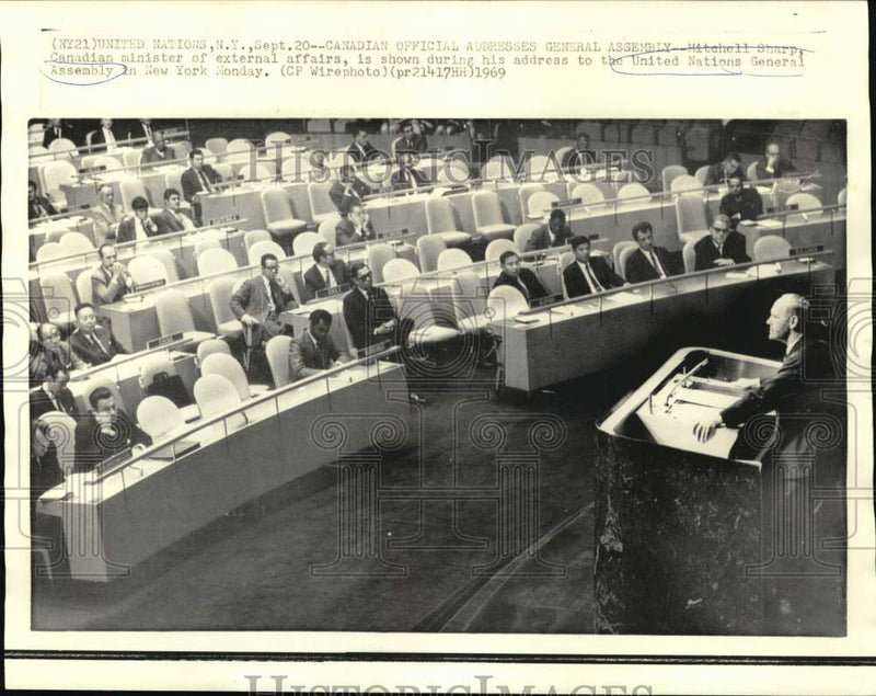 Load image into Gallery viewer, 1969 Press Photo Mitchell Sharp, Canadian Official, at United Nations

