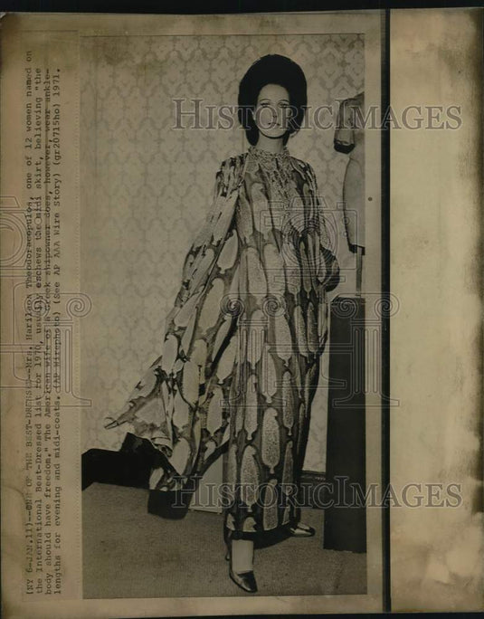 1971 Press Photo "Best Dressed" Mrs. Harilaos Theodoracopulos in Midi Gown