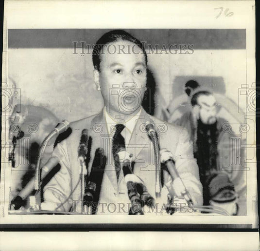 1980 Press Photo President Nguyen Van Thieu of Vietnam speaks from podium.