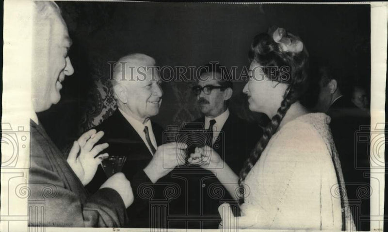 Load image into Gallery viewer, 1968 Press Photo Ludvik Svoboda toasts Czechoslovkia's golden anniversary.
