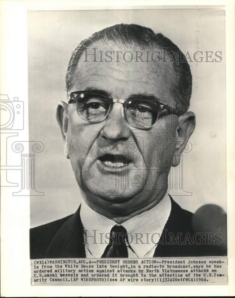 1964 Press Photo President Johnson speaking from White House to the nation- Historic Images