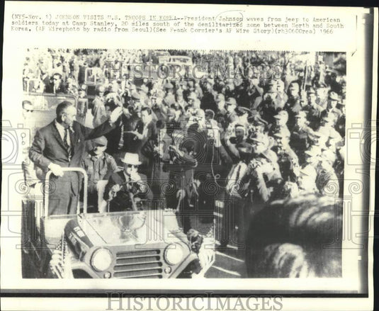 1966 Press Photo President Johnson waves to American soldiers in Korea.