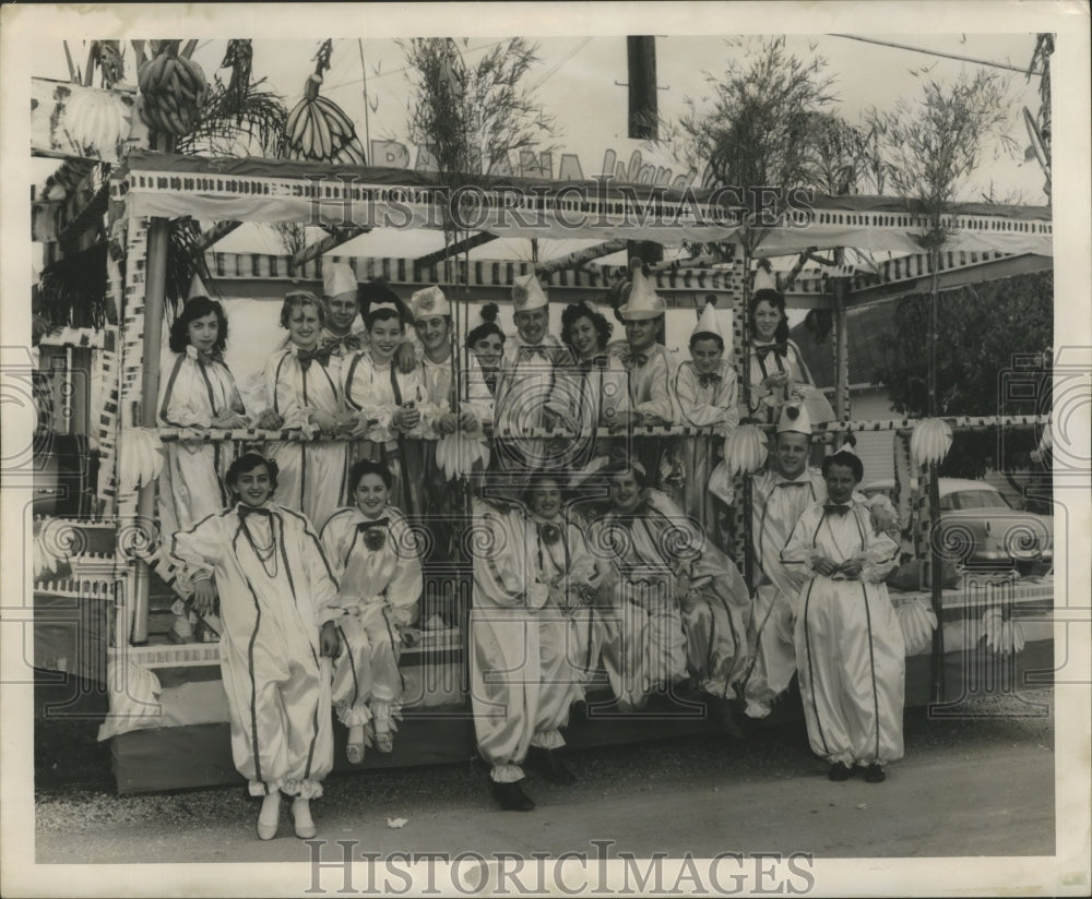 Press Photo Mardi Gras Carnival Banana Island Float Arabi Parade - nox00037- Historic Images