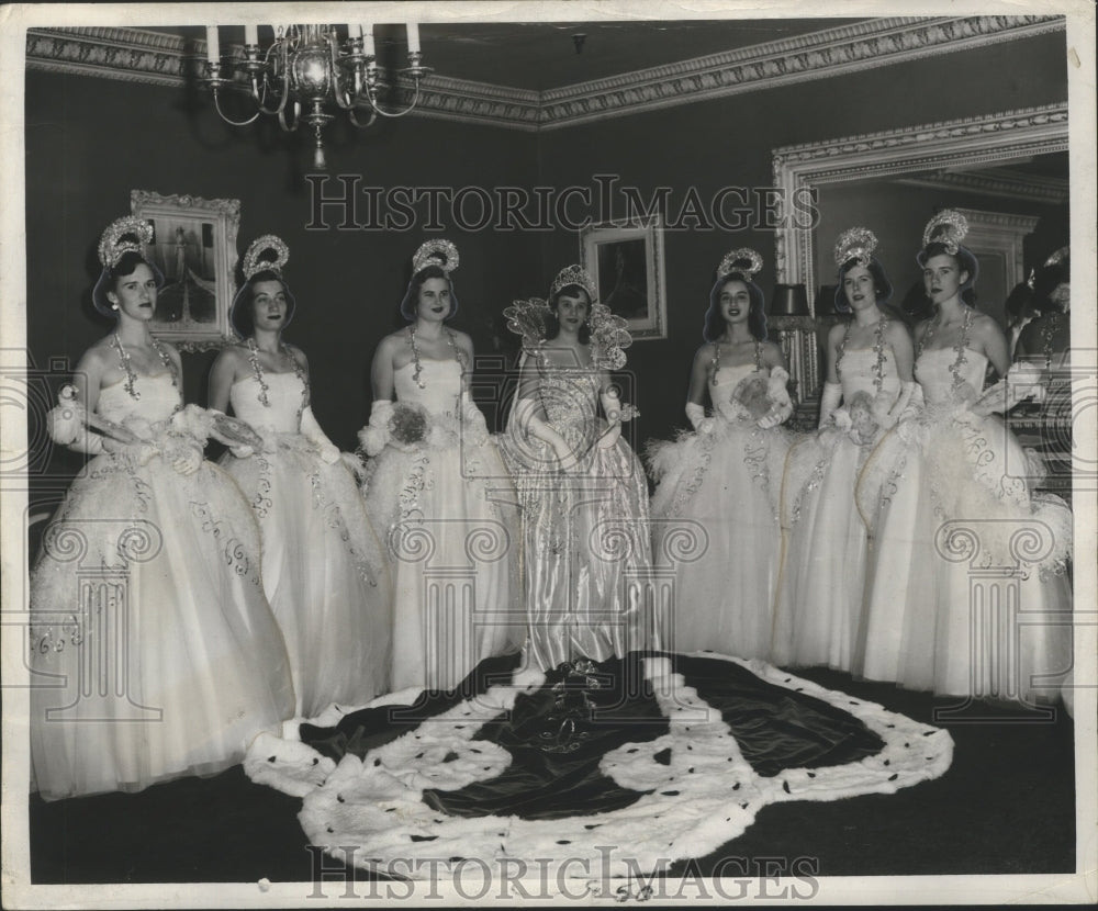 1950 Press Photo Mardi Gras Carnival, Queen of Osiris with her maids - nox00072
