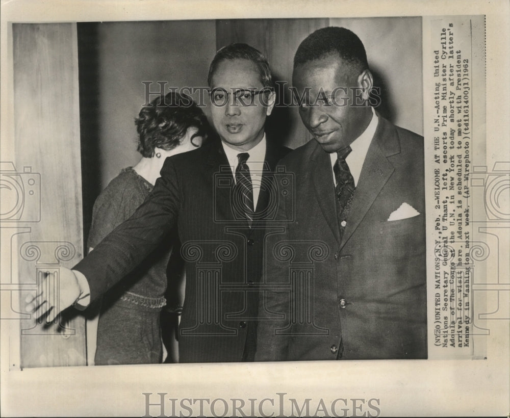 1962 Press Photo United Nations Secretary General U Thant escorts Cyrille Adoula