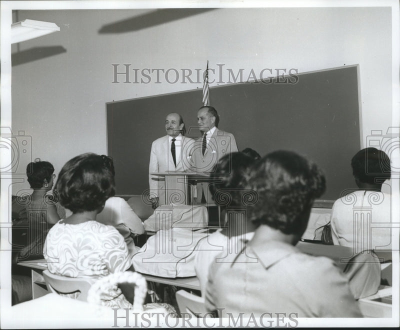 Load image into Gallery viewer, 1968 Press Photo Adult Education Center, Incorporated. New chance at life
