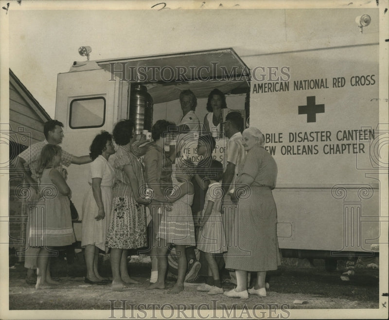 Load image into Gallery viewer, 1961 Press Photo Mobile Disaster Unit of the New Orleans Red Cross in Texas City
