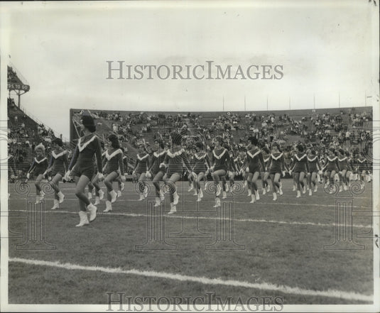 1962 Press Photo East Jefferson High Schoolers perform in States' Bowl