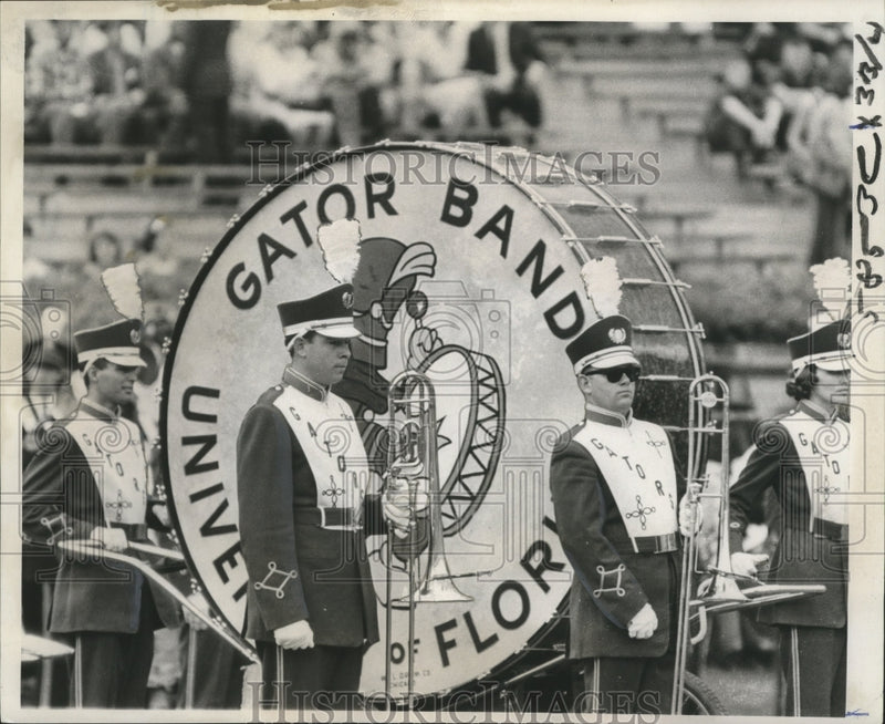 Load image into Gallery viewer, 1966 Press Photo One of nation's biggest drums, Gator Bass Drum - nox00699
