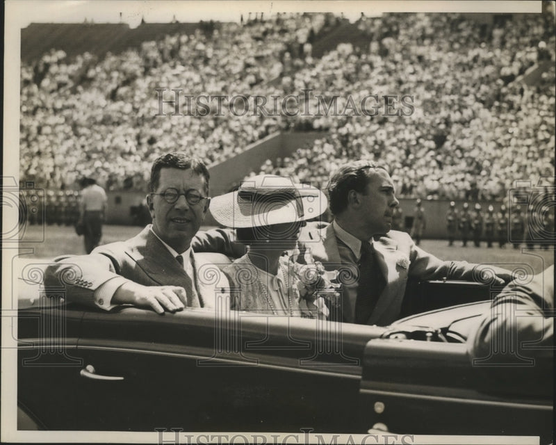 Load image into Gallery viewer, 1938 Press Photo Prince Gustaf Adolf &amp; Princess Louise &amp; Prince Bertil of Sweden
