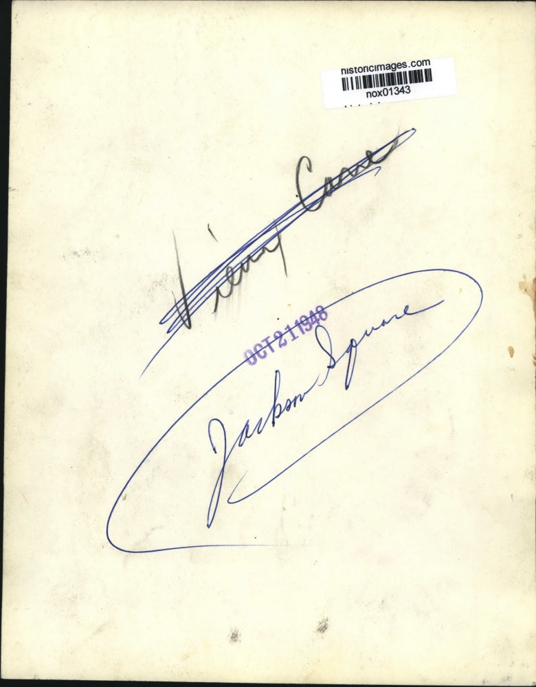 1948 Press Photo Woman looks at statue in Jackson Square - nox01343