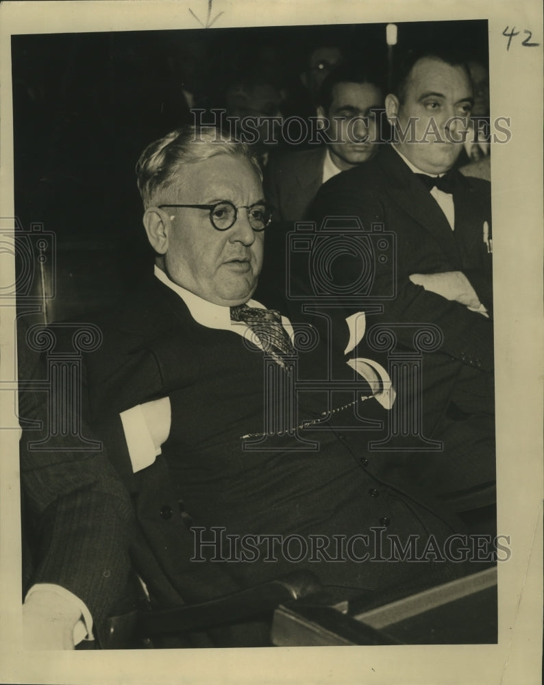 1934 Press Photo St. Clair Adams sits with other men - nox01419