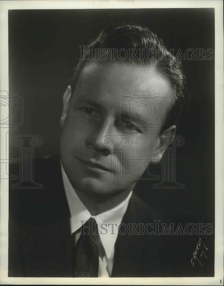 1964 Press Photo John Alexander, tenor singer, headshot - nox01550