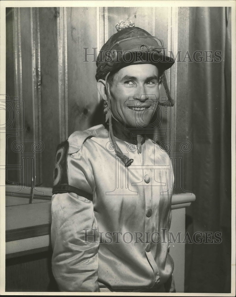  Press Photo Tony Agilar, horse racing jockey.- Historic Images