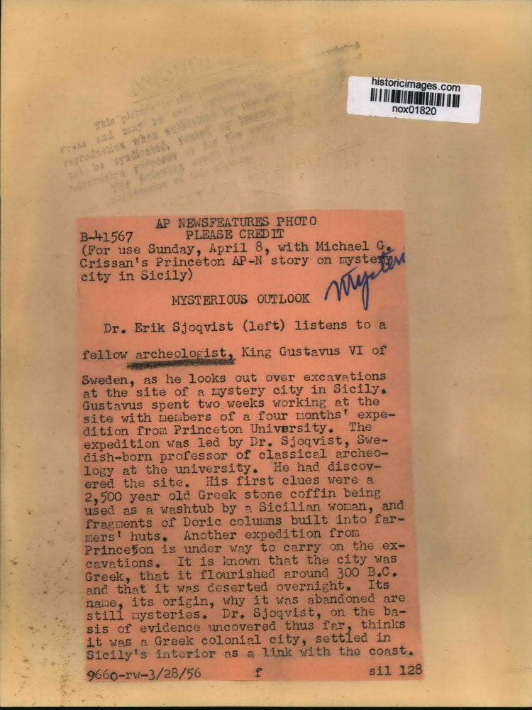 1956 Press Photo Archeologist Dr. Erik Sjoqvist Talks with King Gustavus VI