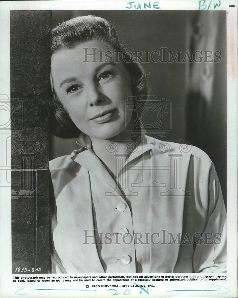 Load image into Gallery viewer, 1980 Press Photo Actress June Allyson in Universal Studios promotion photo.
