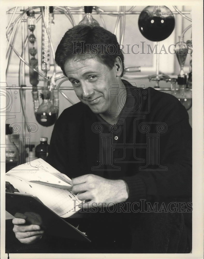 1988 Press Photo Harry Anderson stars in The Absent-Minded Professor.