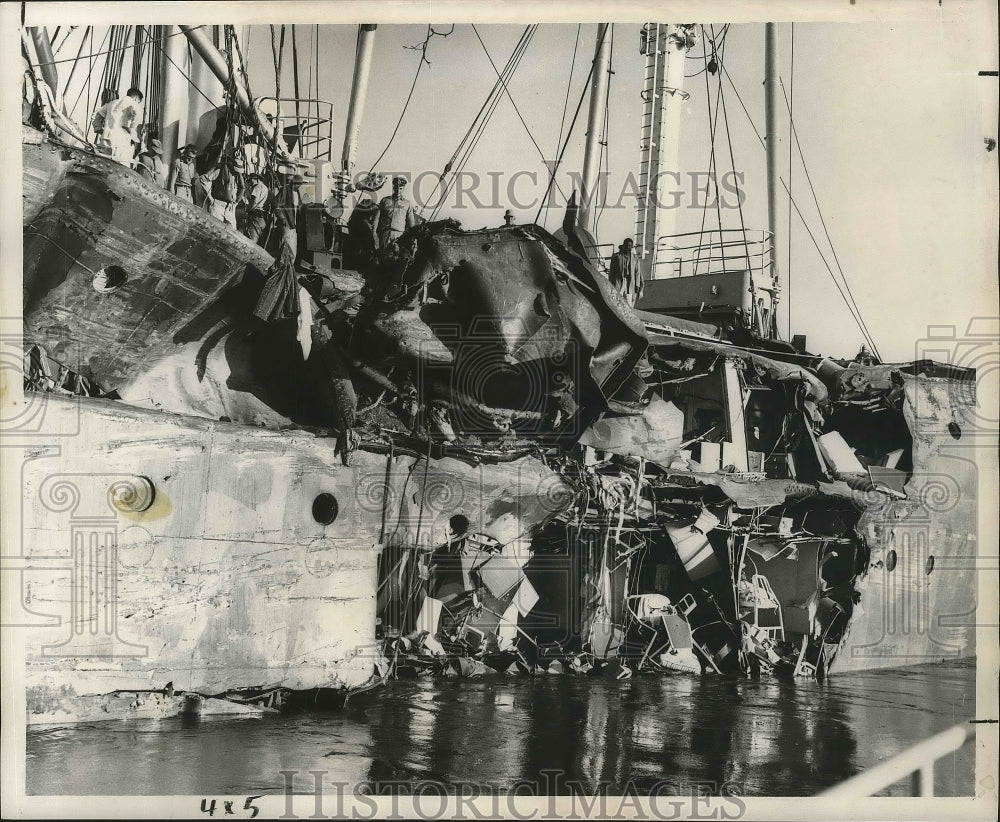 1960 Press Photo A closeup view of damage to the SS Alcoa Corsair. - nox02325- Historic Images