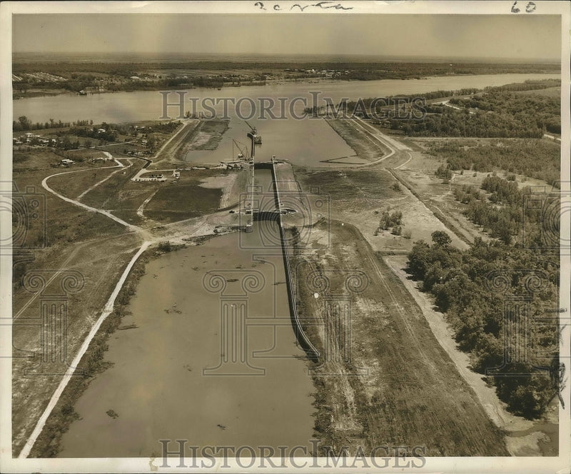 Load image into Gallery viewer, 1956 Press Photo Aerial view of the Algiers lock and canal in New Orleans.
