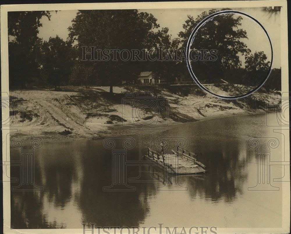Press Photo Angola State Penitentiary near water - nox02393