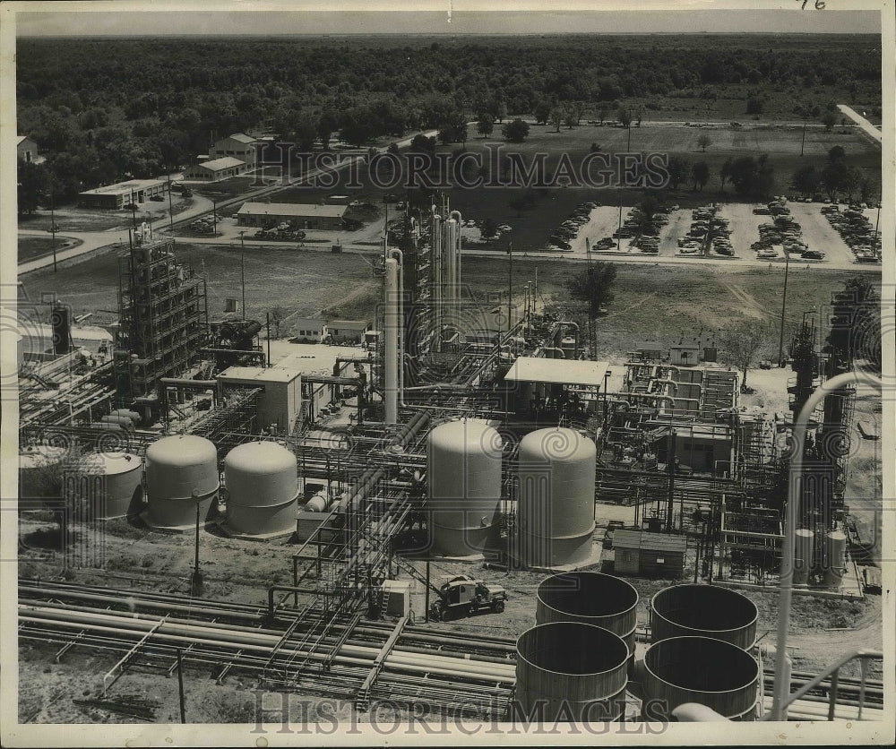 1954 Press Photo General view of acrylonitrile unit at American Cyanamid Co.- Historic Images