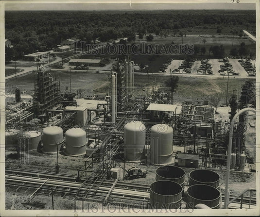 1954 Press Photo General view of acrylonitrile unit at American Cyanamid Co.- Historic Images