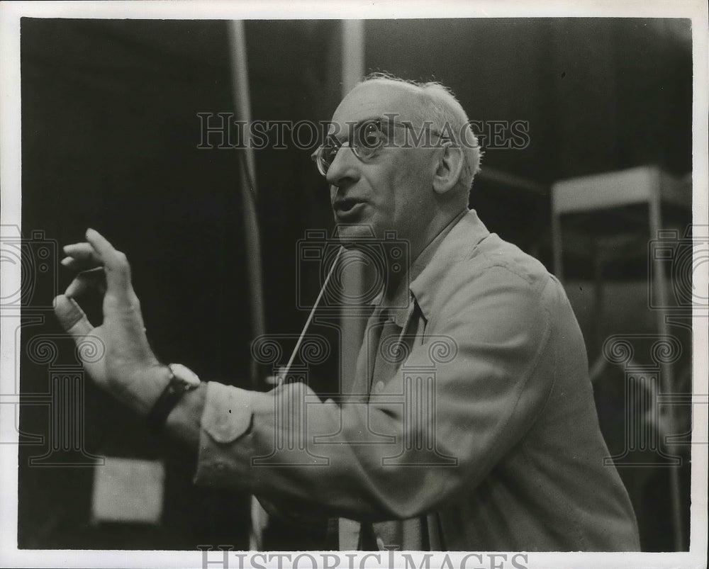 1954 Press Photo Peter Herman Adler, conductor of NBC Opera Theater. - nox02525