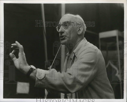 1954 Press Photo Peter Herman Adler, conductor of NBC Opera Theater. - nox02525