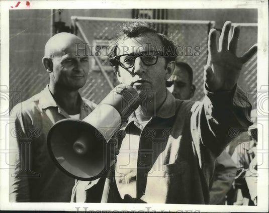 1978 Press Photo Woody Allen holds a Megaphone during Take the Money and Run- Historic Images