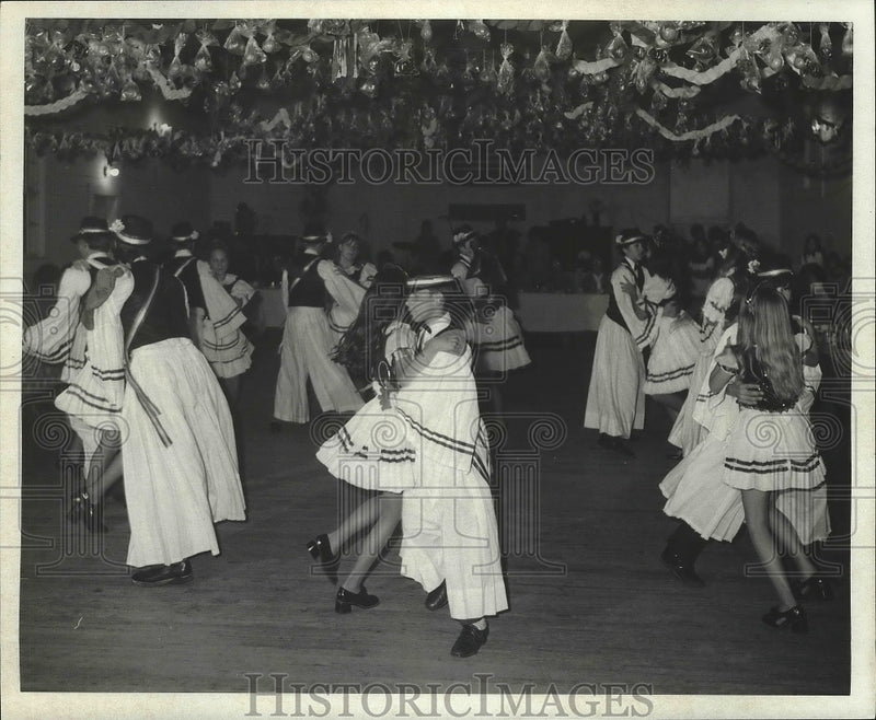 Load image into Gallery viewer, 1974 Press Photo A Hungarian Harvest Dance Festival in Albany, Louisiana.
