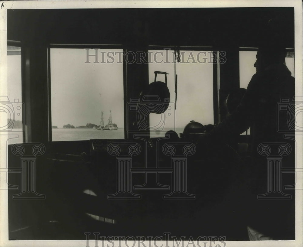 1967 Press Photo Alaska - Pilothouse of Supply Vessel Head to Oil Drilling Rigs