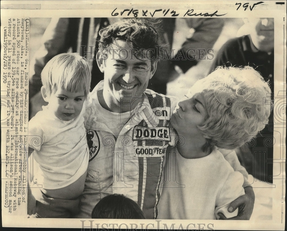 1970 Press Photo Bobby Allison with his daughter and wife - nox02658- Historic Images